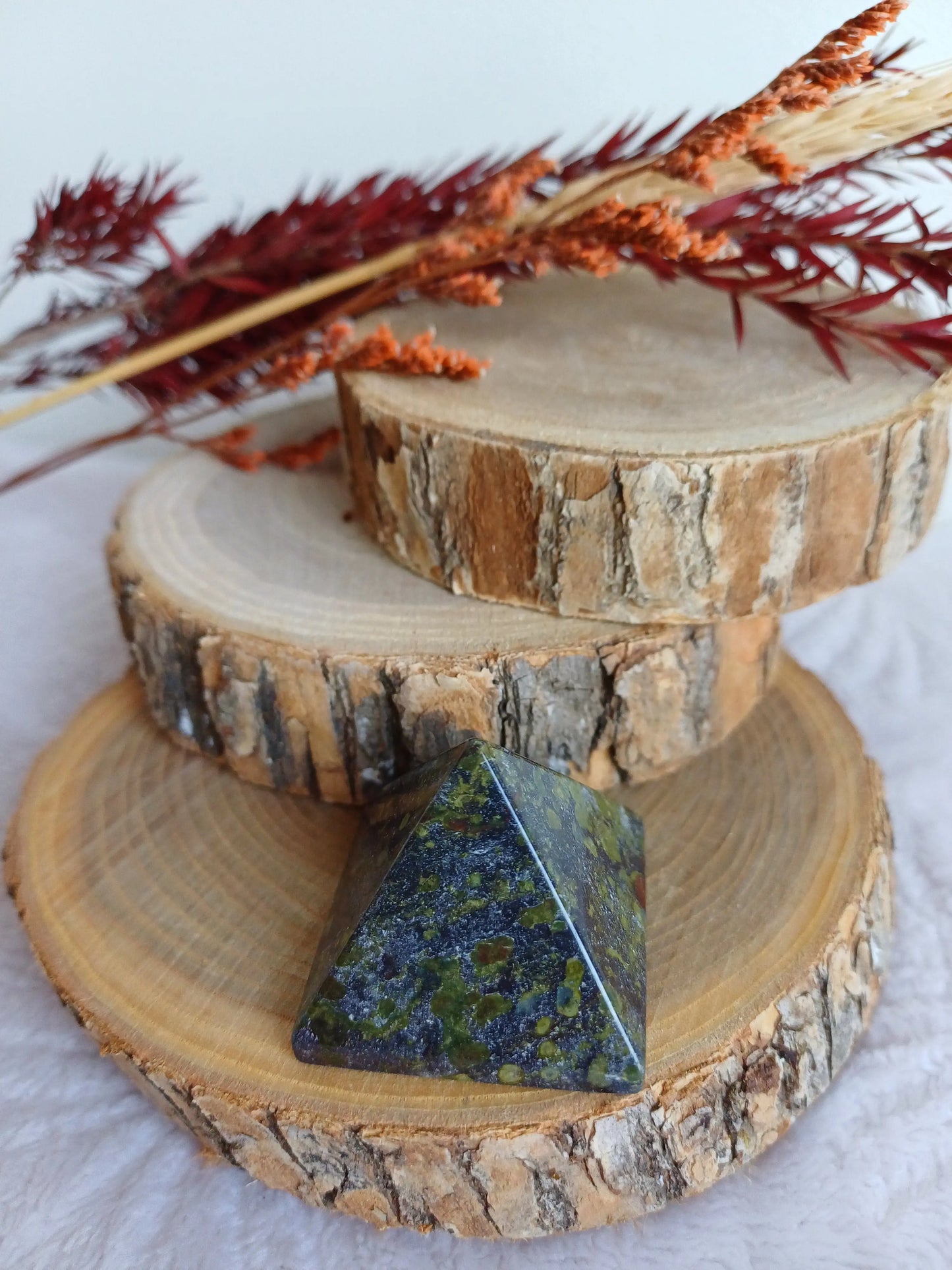 Pyramide Jaspe Sang de Dragon (AA) - Perla Terra