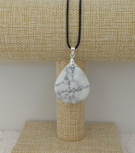 Pendentif Goutte Howlite (Qualité EXTRA)
