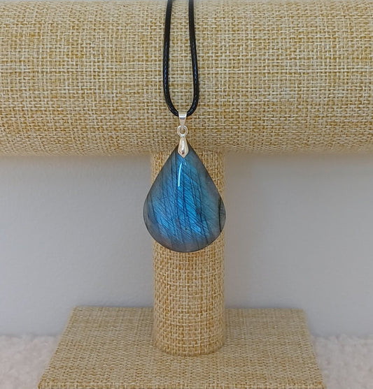 Pendentif Goutte Labradorite bleue (Qualité EXTRA)