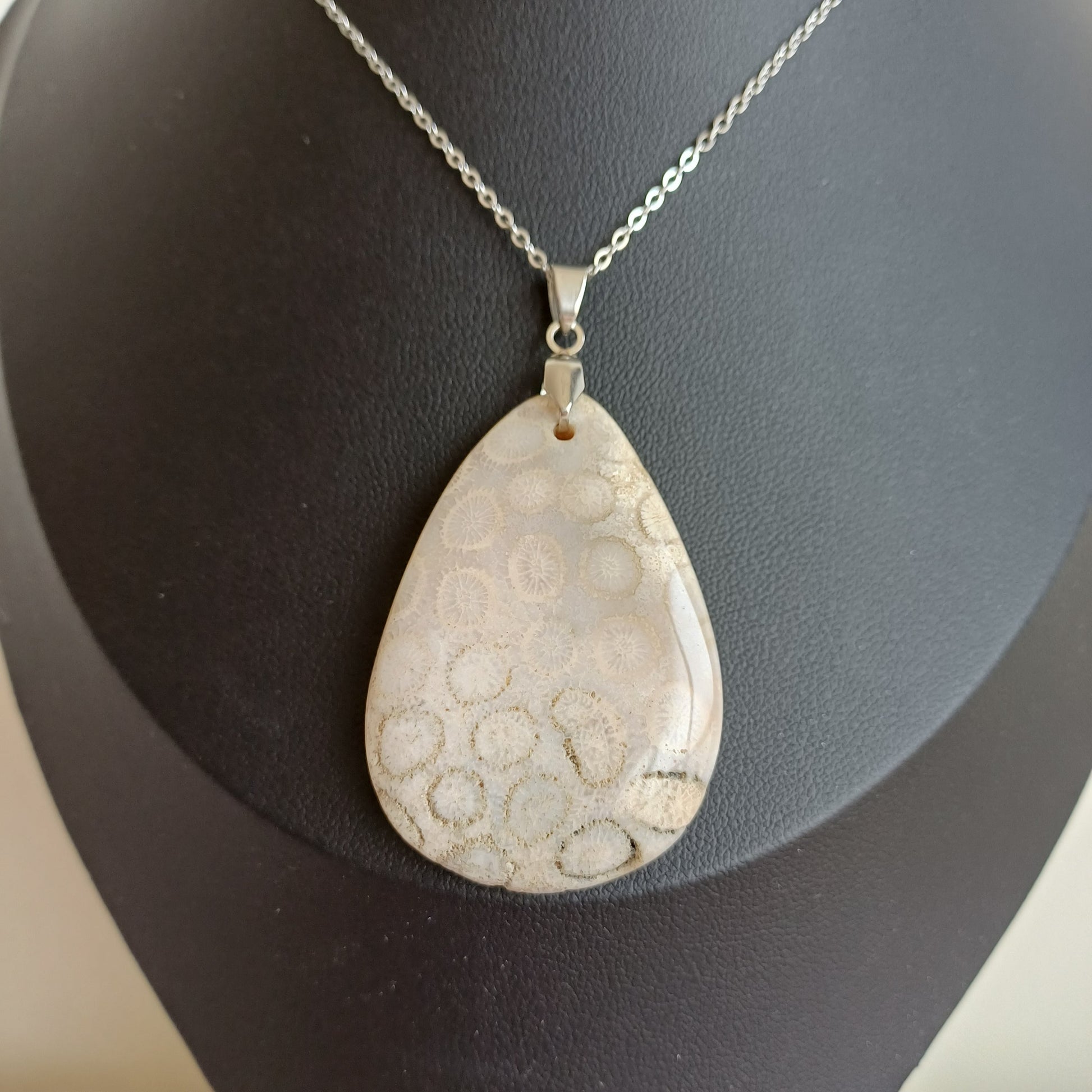 Pendentif Corail Fossile (n°35) Perla Terra